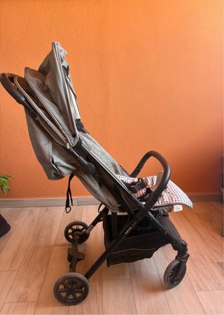 Carrello Inglesina Quid2 colore grigio.