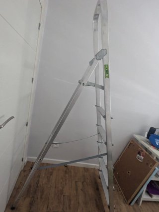Escalera aluminio 6 peldaños