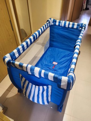 Cuna de viaje plegable Asalvo, con colchoneta .