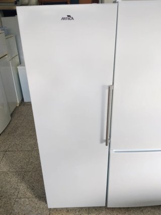 Congelador vertical blanco ARTICA