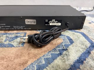 ECUALIZADOR JVC SEA12