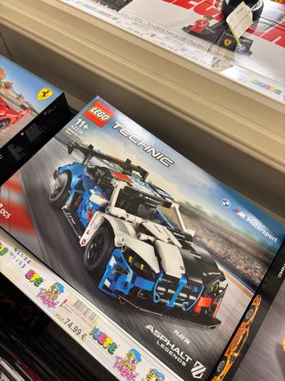 LEGO Technic BMW M4 GT3 42226