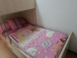Habitación infantil tren casi nueva