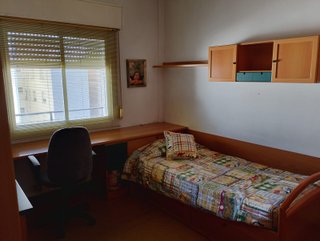 ALQUILER 3 HABITACIONES ESTUDIANTES O SANITARIOS