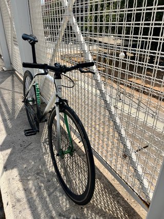 Bicicleta Urbana Fixie CMNDR P&B