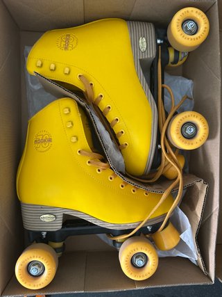 Patines retro 4 ruedas casi sin uso talla 39.5