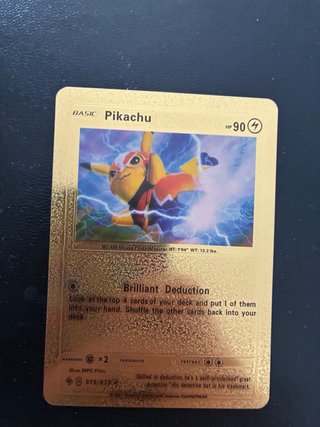 Carta Pokémon Pikachu Dorada