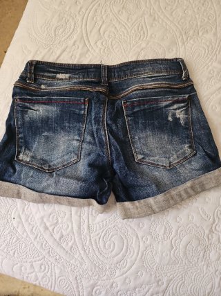 Shorts vaqueros Stradivarius desgastados