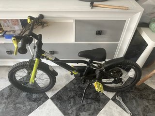 Bicicleta infantil 16 negra y amarilla