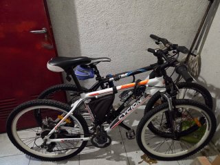 2 Bicicletas con Accesorios