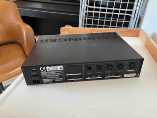 Behringer UltraCurve DSP 8024 Ecualizador
