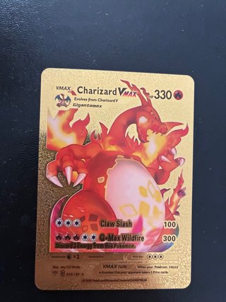 Carta Pokémon Charizard VMAX Dorada