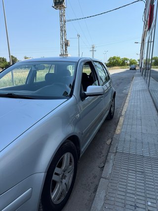 Volkswagen Golf 4 año 2000