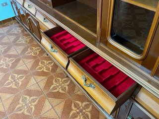 Mueble de salón madera y cristal