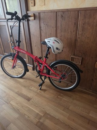 Bicicleta plegable roja B'TWIN