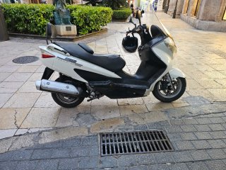 Suzuki Burgman 200