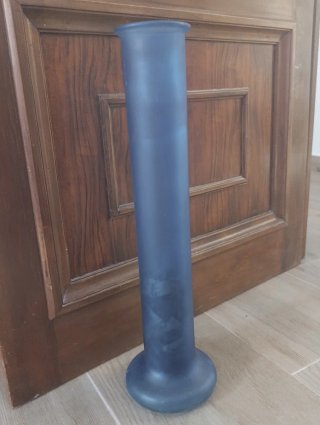 Jarrón de vidrio azul