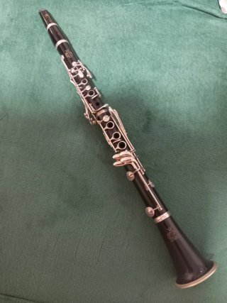Clarinete Amati Kraslice ACL-211 + Vandoren