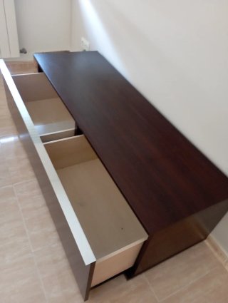 Muebles salón comedor madera oscura
