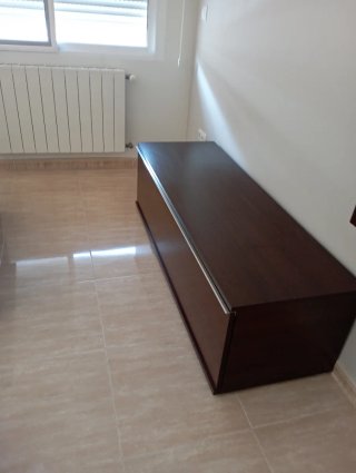 Muebles salón comedor madera oscura