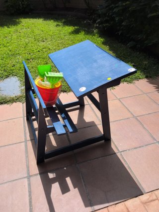 Escritorio infantil de madera
