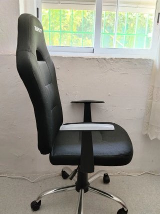 Silla Gaming Tempest Command Negra