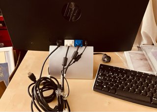 Pantalla 23 + Teclado y Ratón