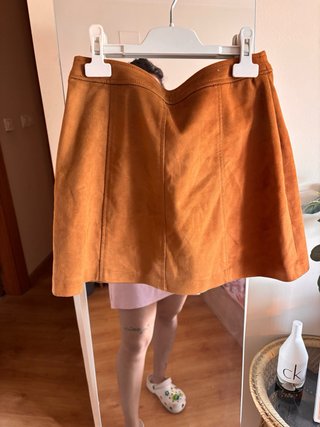 Falda Zara ante botones
