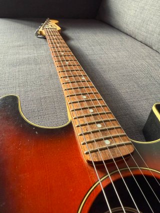 Guitarra Fender Stratacoustic Sunburst