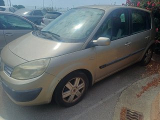 Renault Scenic 1.4cc avería centralita 2006 am C