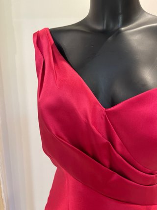 Vestido fiesta rojo asimétrico T: 42