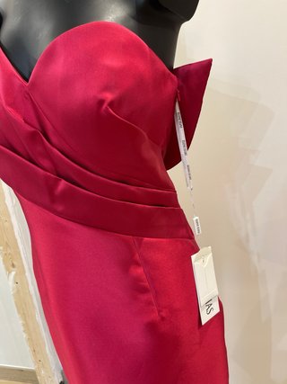 Vestido fiesta rojo asimétrico T: 42