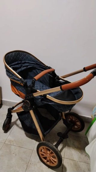 Carro de bebé con mucho estilo