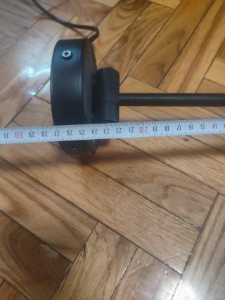 Lámpara de pared negra articulada