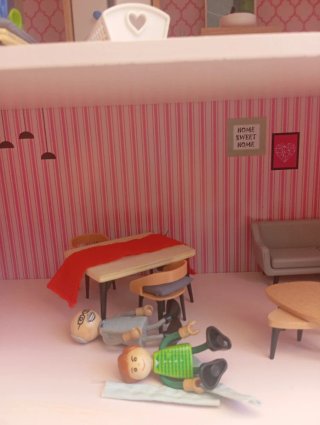 Casita de muñecas de madera Playtive Junior