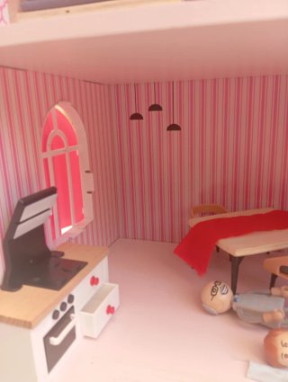 Casita de muñecas de madera Playtive Junior