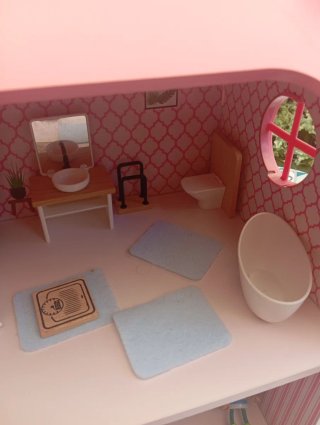 Casita de muñecas de madera Playtive Junior