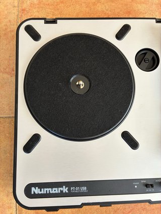 Numark PT-01 USB Tocadiscos Portátil