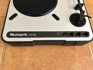 Numark PT-01 USB Tocadiscos Portátil
