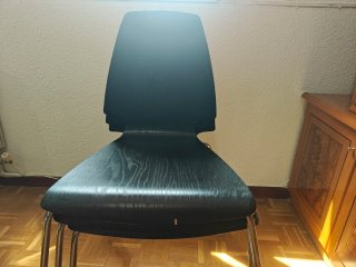 Juego 4 sillas apilables comedor IKEA