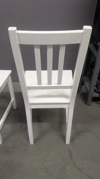Sillas de madera blancas Ikea (3 unidades)