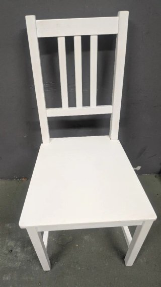 Sillas de madera blancas Ikea (3 unidades)