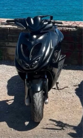 Yamaha Aerox 49cc Scooter Negra