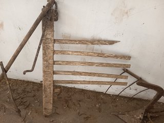 Rastrillos antiguos de madera