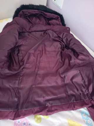 Cazadora acolchada con capucha. Talla M