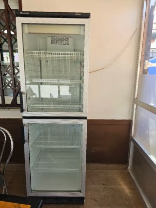 Cámara de refrescos expositora