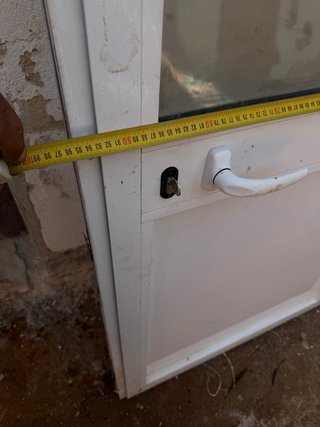 Puerta aluminio blanco con cristal