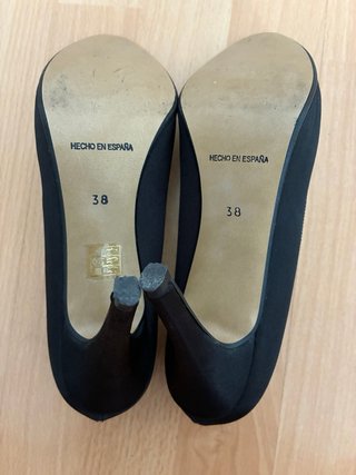 Zapatos tacón negro hecho en españa