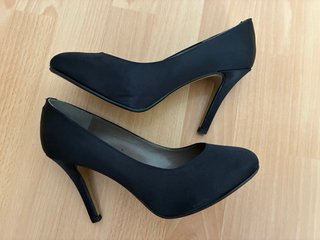 Zapatos tacón negro hecho en españa