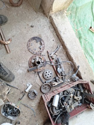 Lote de piezas de moto
